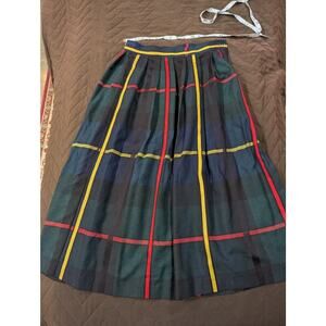 Women's maxi length pleated dark jewel tone plaid Tartan skirt size 8, Peddlers